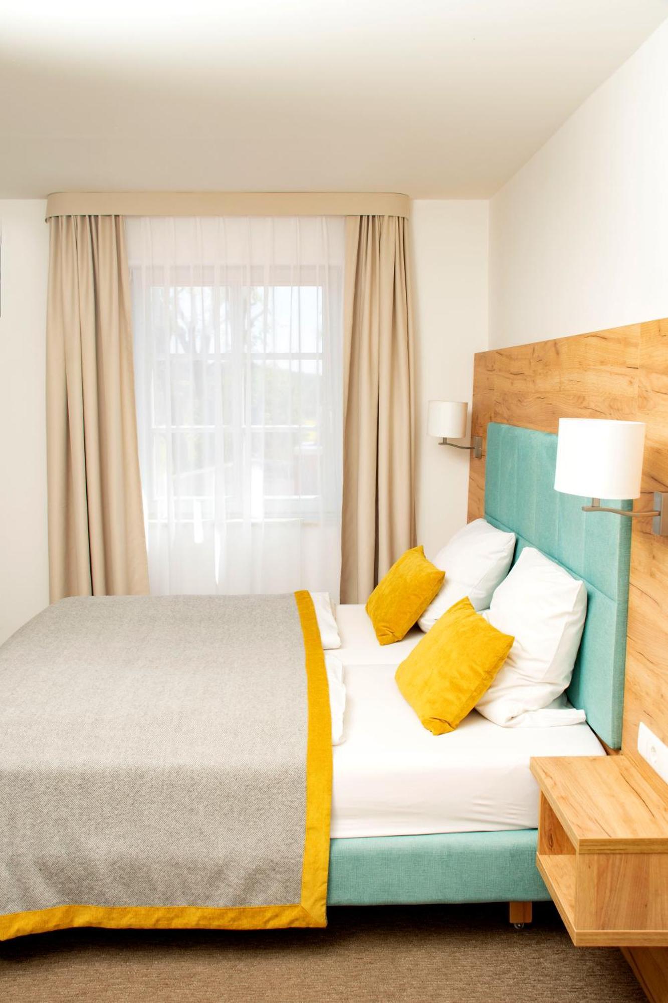 Altes Kurhaus Landhotel Trabelsdorf ภายนอก รูปภาพ
