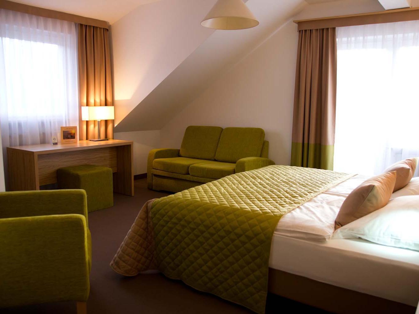 Altes Kurhaus Landhotel Trabelsdorf ภายนอก รูปภาพ